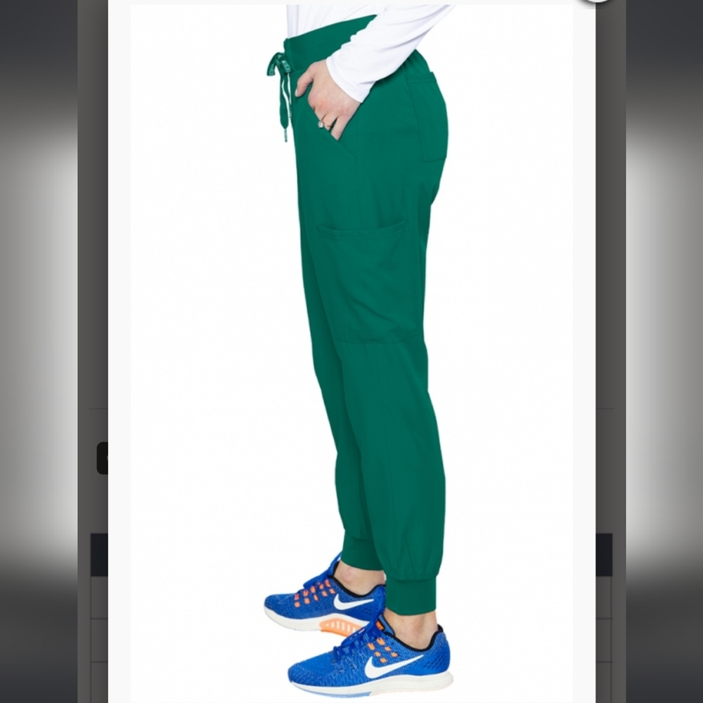 Scrub Set Hunter Green Medcouture - Picture 4 of 14